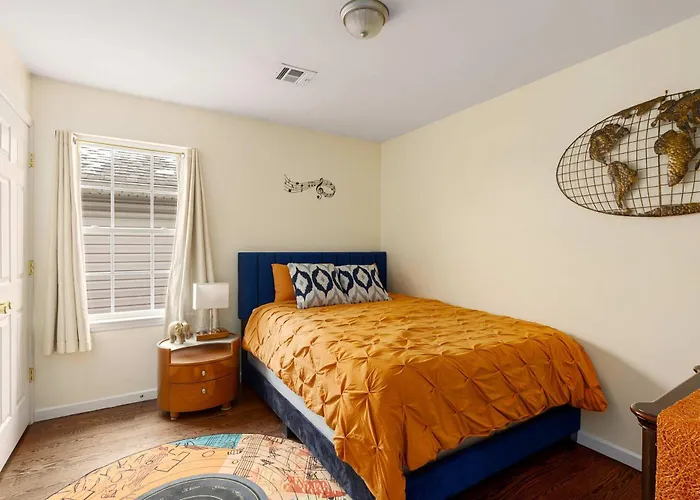 Stylish 3Br Newark Apartment Near World Cup Games