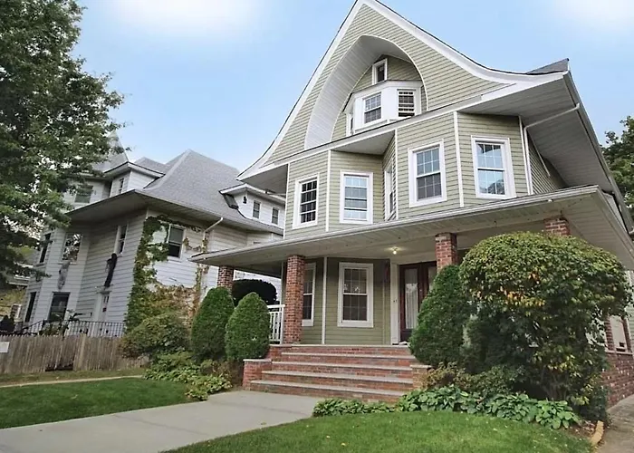 Gorgeous Victorian House!! Entire Suite In Sam'S Home